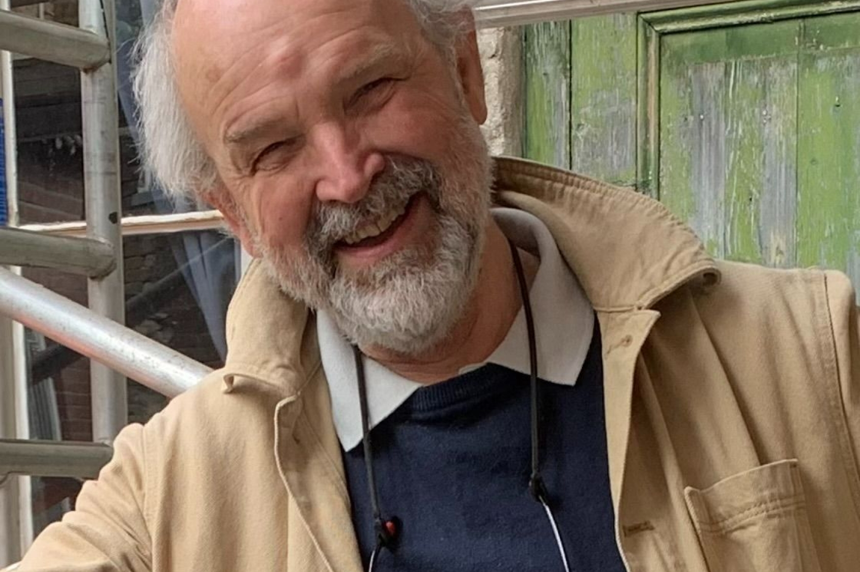 Zes vrijdagen beeldhouwen vanuit de Latifa: Bezieling in Steen