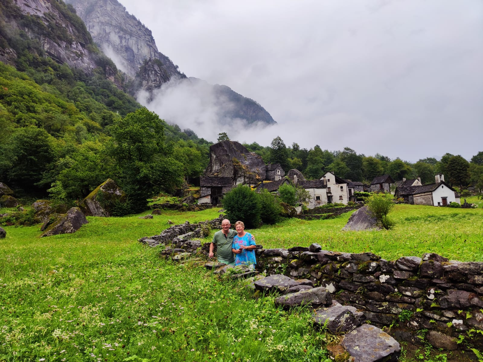 Tineke Wandelt Deel 7: Zwitserland, Valle Maggia